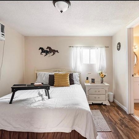 Little Piece Of The Farm Apartment บาตันรูช ภายนอก รูปภาพ