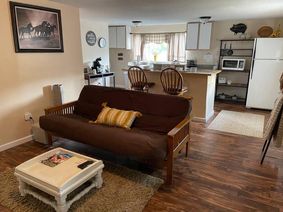 Little Piece Of The Farm Apartment บาตันรูช ภายนอก รูปภาพ